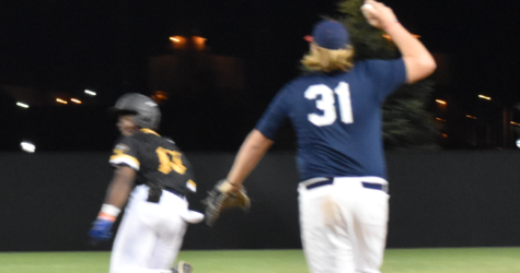 Minutemen Fall to Oilmen