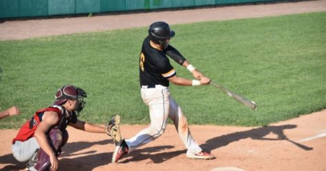 Cantelo Hits for Cycle as Oilmen Top Minutemen