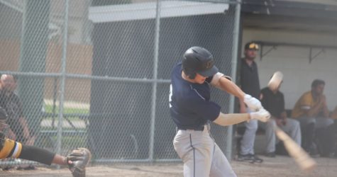 Minutemen Break Out Big Bats but Come Up Just Short Against Oilmen