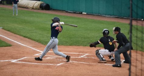 Minutemen Walk All Over Oilmen in Big Win