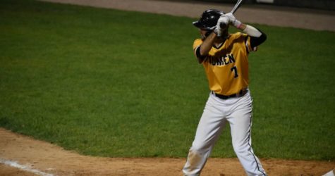 Oilmen Bats Stay Hot in 11-5 Win Over the Dupage County Hounds