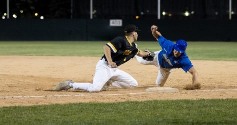 Oilmen Offense Quiet in Setback to Corn Dogs