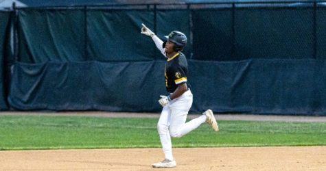 Ninth-Inning Magic Runs Out as Vikings Nip Oilmen