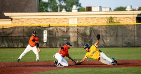 Panthers Blow Out Oilmen in Series Opener