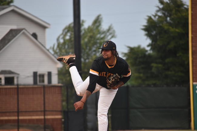 Laux pitches complete game to help Oilmen win